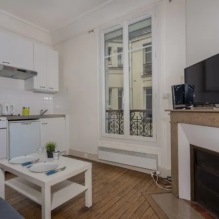 Apartment Dupleix Tour Eiffel Paris
